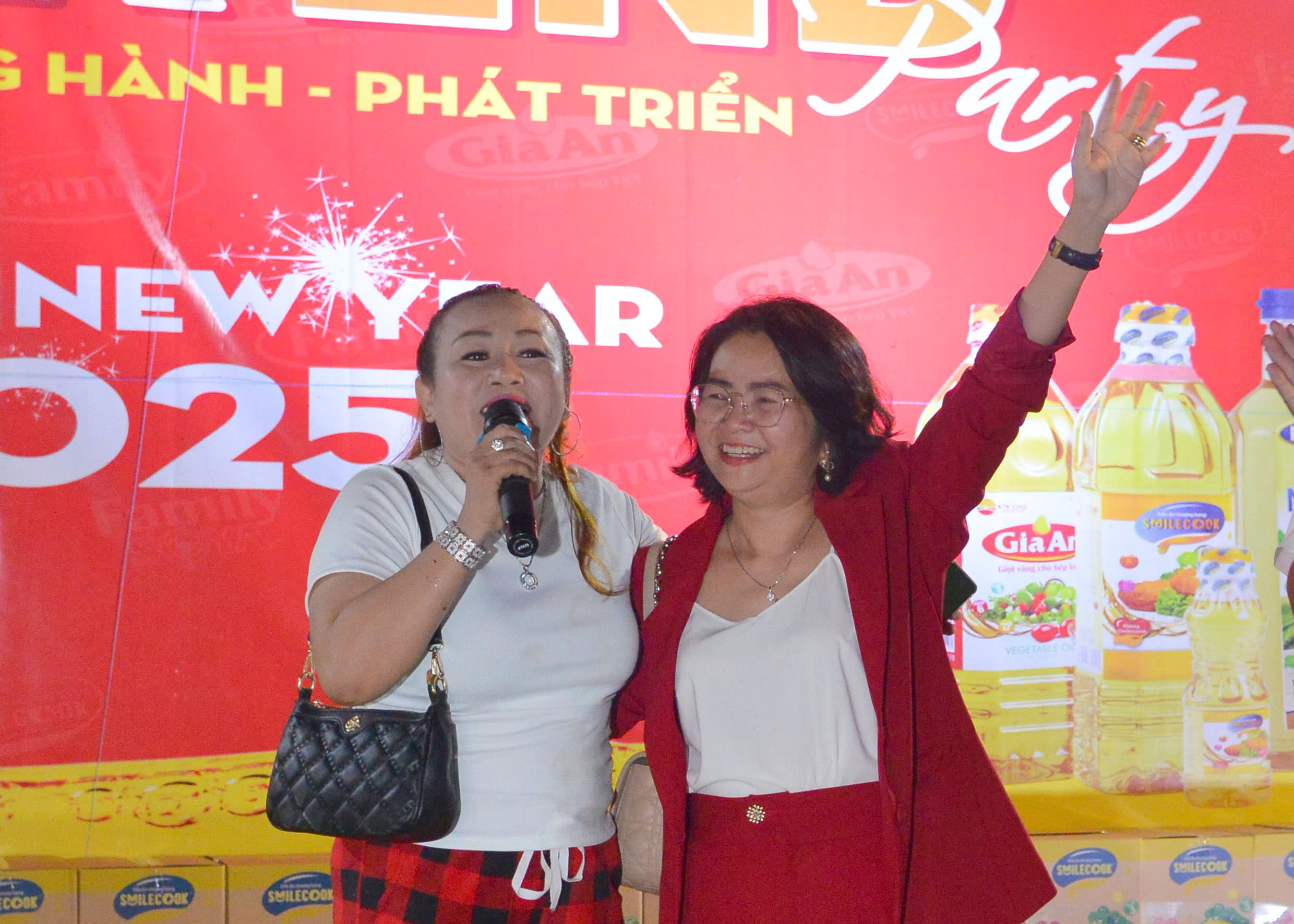 CEO và nhân viên KTK Corp vui hết mình trong đêm Year End Party 2024